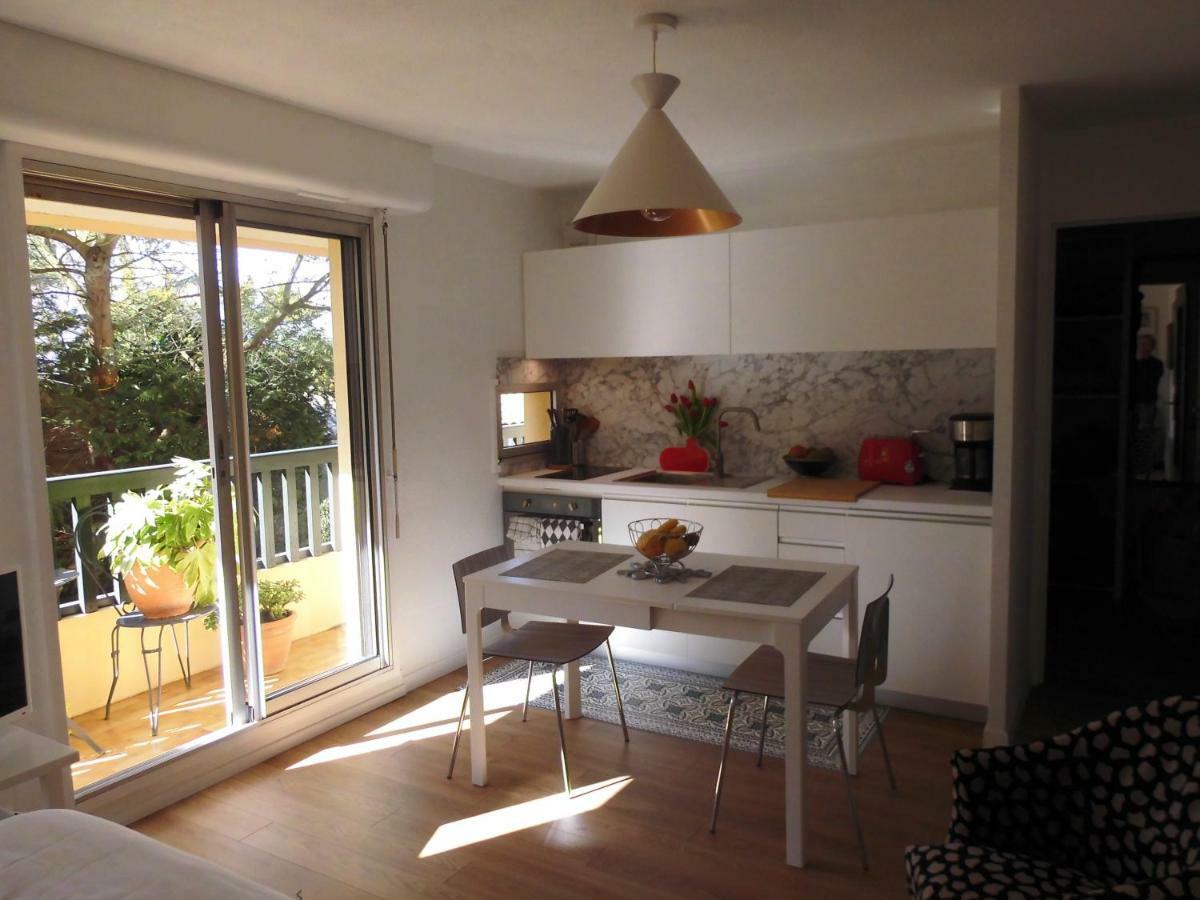 Au Balcon Fleuri Apartman Anglet Kültér fotó