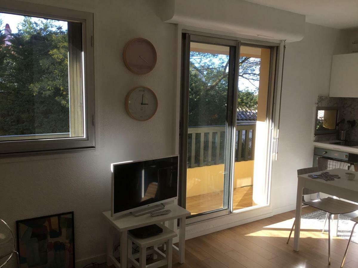 Au Balcon Fleuri Apartman Anglet Kültér fotó